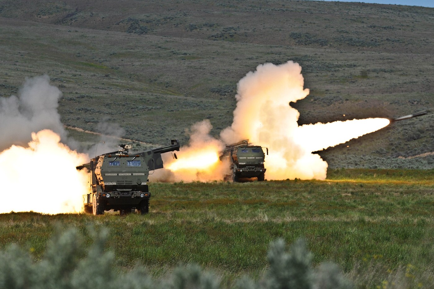HIMARS: мобільна реактивна система, сімейство боєприпасів і логістика